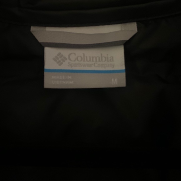 NWT Columbia Lake 22 down Vest - Picture 4 of 4